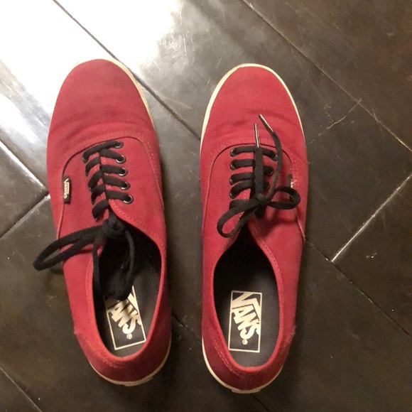 Red vans - Picture 5 of 5
